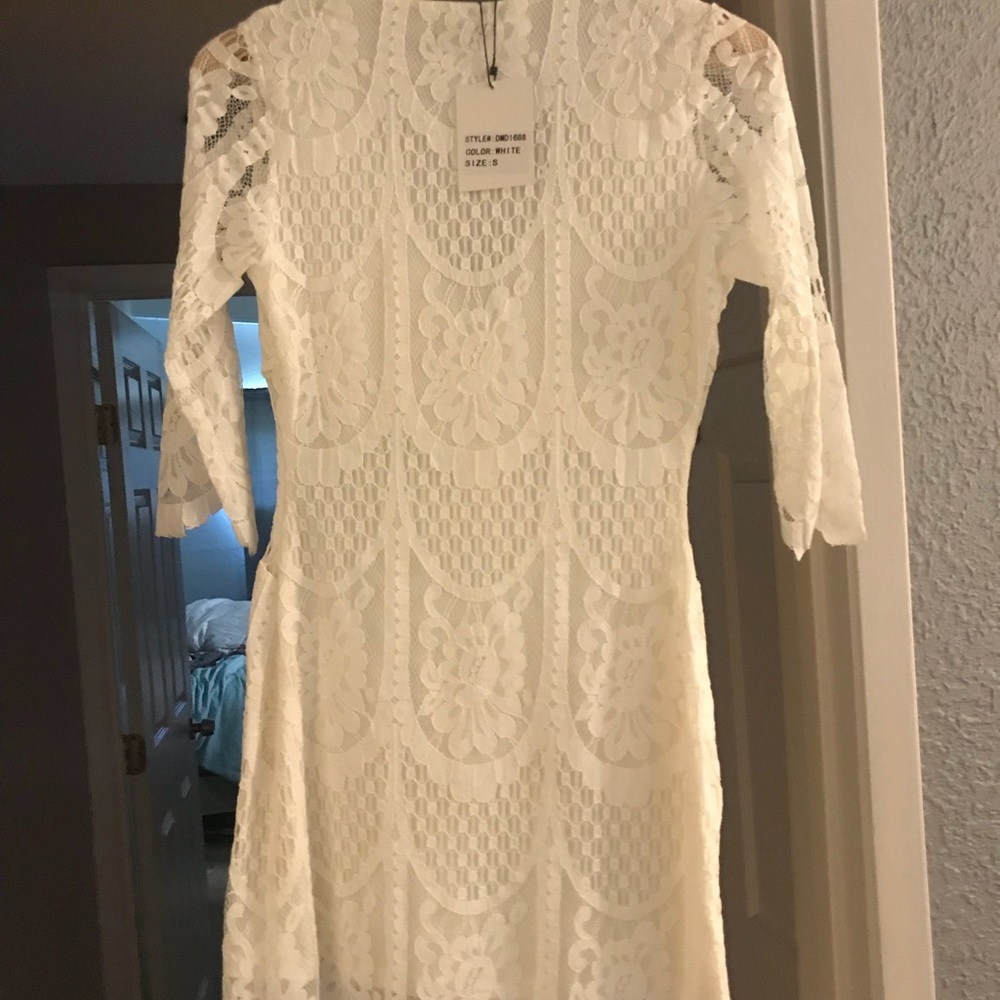 Ivory Lace Dress - Picture 4 of 6
